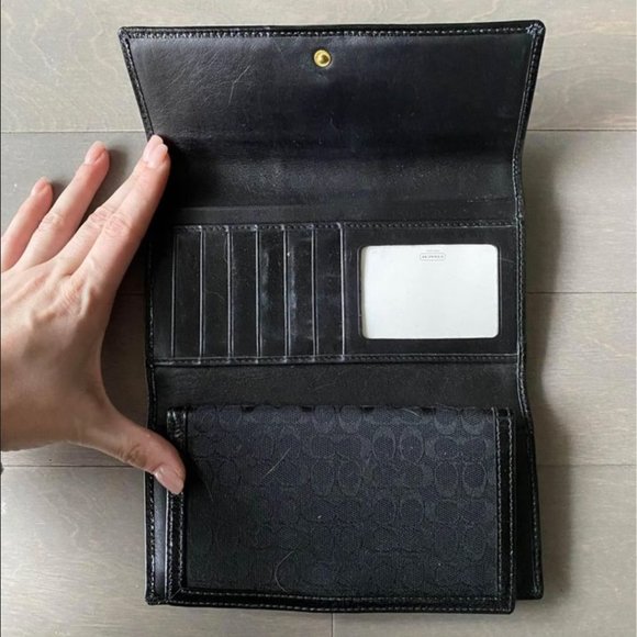 Large Coach Wallet - Picture 4 of 5